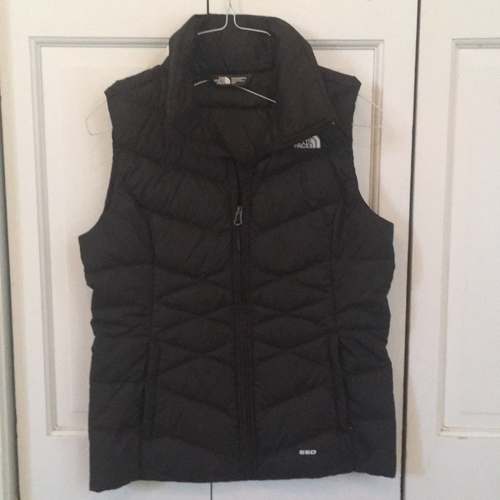 Never worn North Face Aconcagua Vest 550 S/P